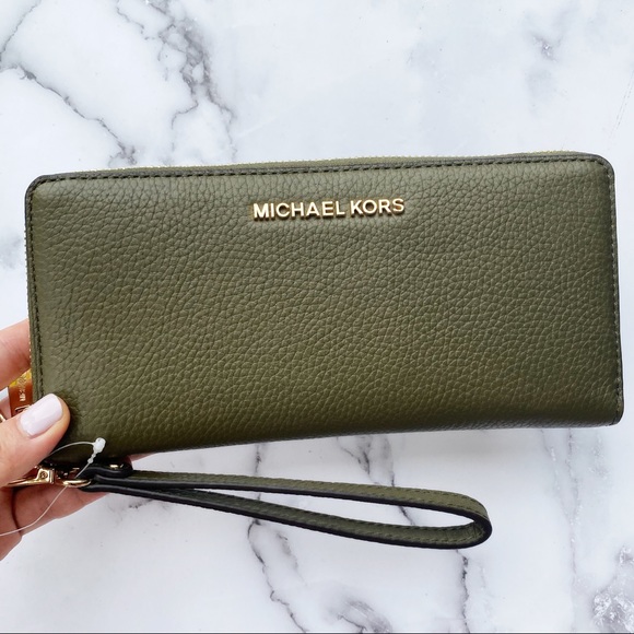 Michel kors large continental wristlet wallet - Picture 7 of 8